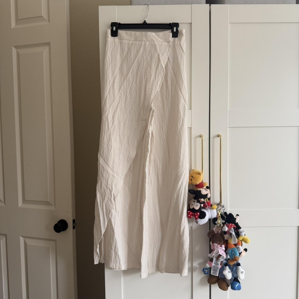 Zara Off-White Textured Maxi Skirt